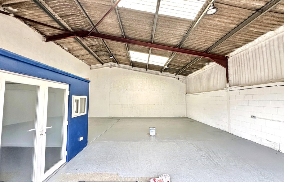 4 Hills Green Cottages, Chichester to rent - Building Photo - Image 2 of 2