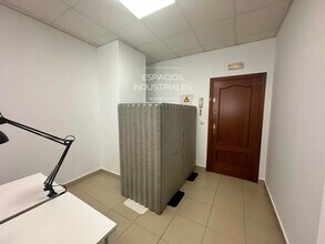 Office in Rivas-Vaciamadrid, Madrid to rent Interior Photo- Image 2 of 2