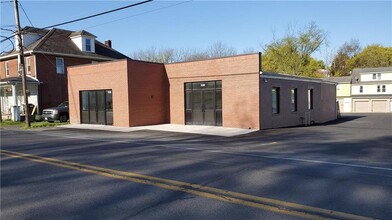 2005 Willow Park Rd, Bethlehem, PA for rent Building Photo- Image 2 of 4