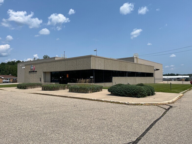 912 Main St, Wausaukee, WI for sale - Building Photo - Image 1 of 22