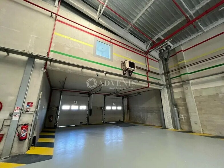 Light Industrial in Bonneuil-sur-Marne to rent - Interior Photo - Image 3 of 5