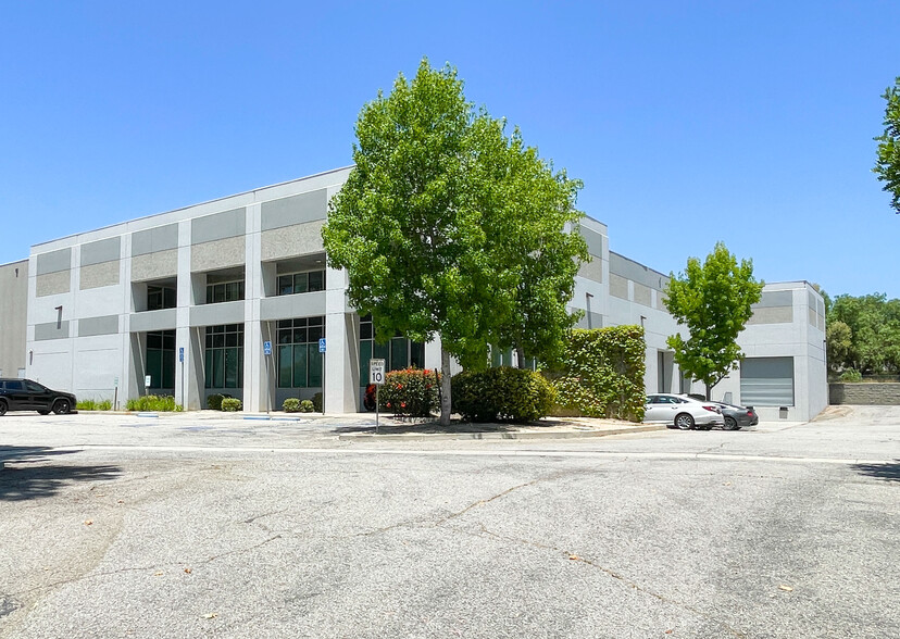 6144 Condor Dr, Moorpark, CA for rent - Building Photo - Image 3 of 12