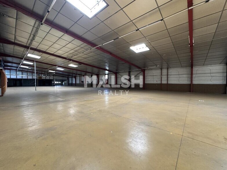 Industrial in Rillieux-la-Pape to rent - Building Photo - Image 3 of 11