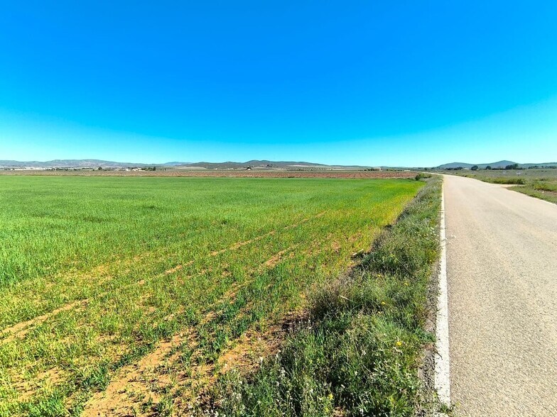 Land in Yecla, Murcia for sale - Aerial - Image 3 of 4