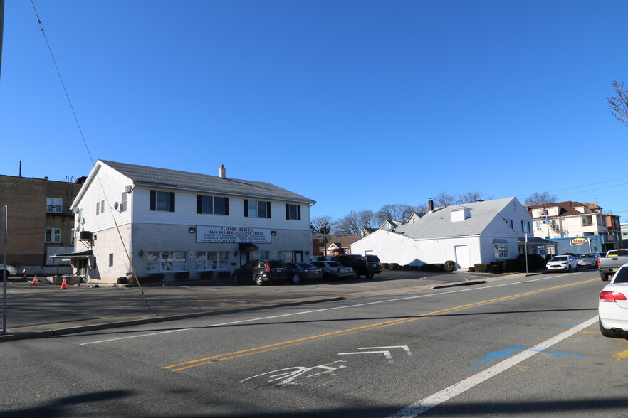 501 Lexington Ave, Clifton, NJ for sale - Building Photo - Image 2 of 11