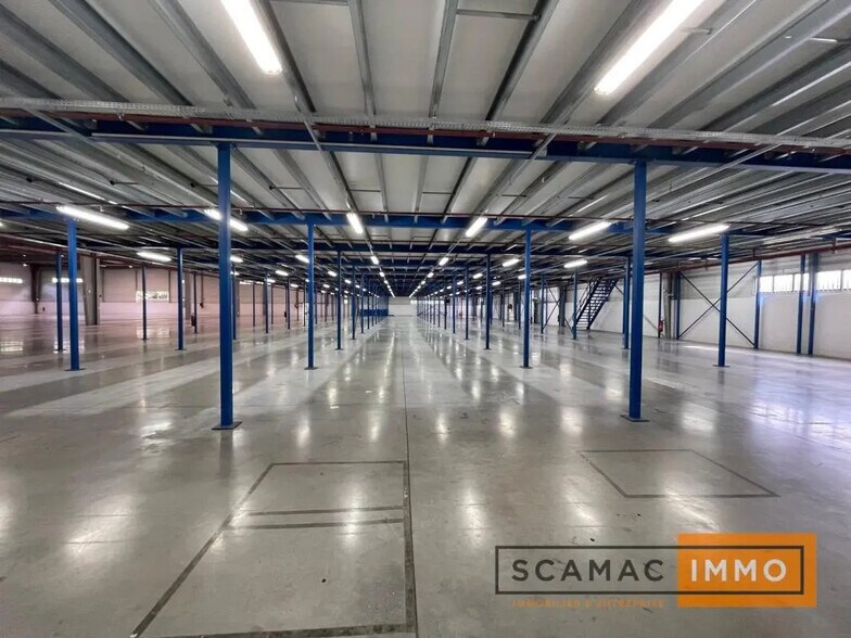 Industrial in Wissous to rent - Building Photo - Image 3 of 10