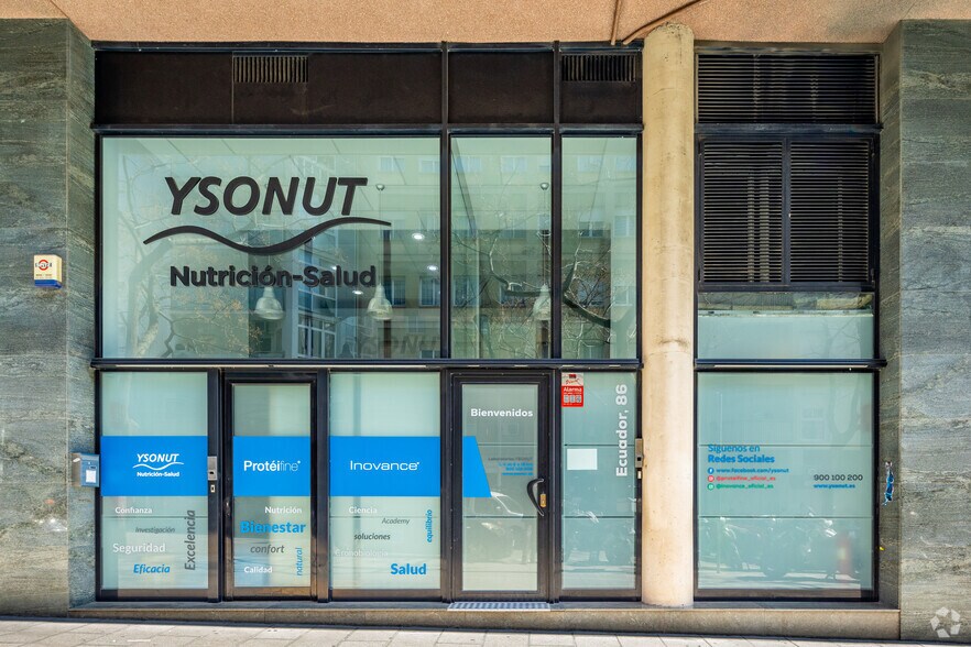 Retail in Barcelona, Barcelona to rent - Building Photo - Image 3 of 7