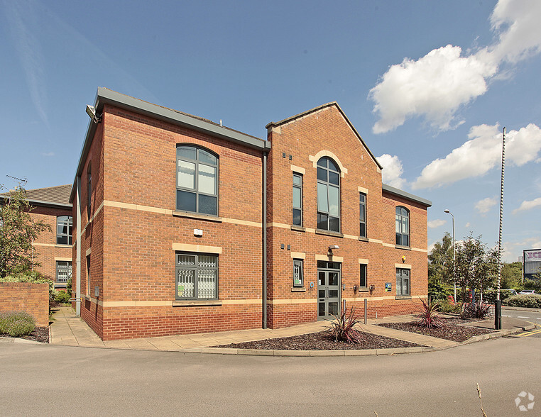 John Charles Way, Leeds for rent - Building Photo - Image 2 of 3