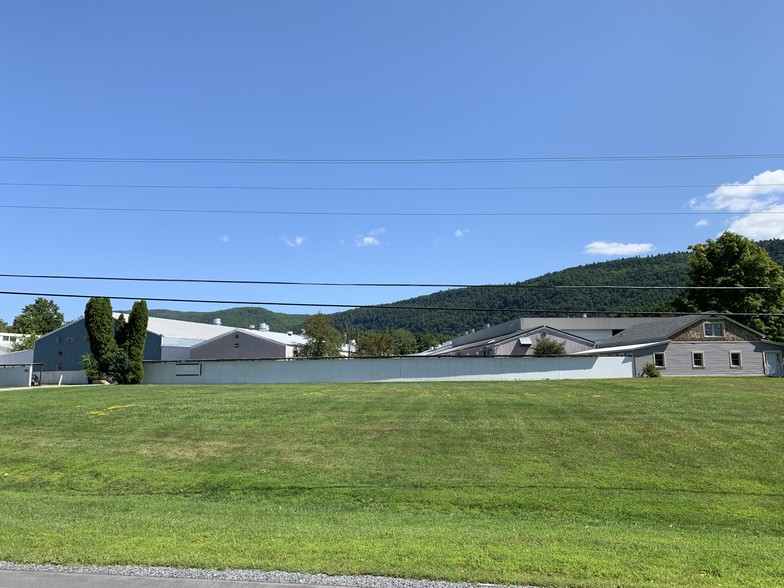 3046 Case St, Middlebury, VT for sale - Building Photo - Image 1 of 1