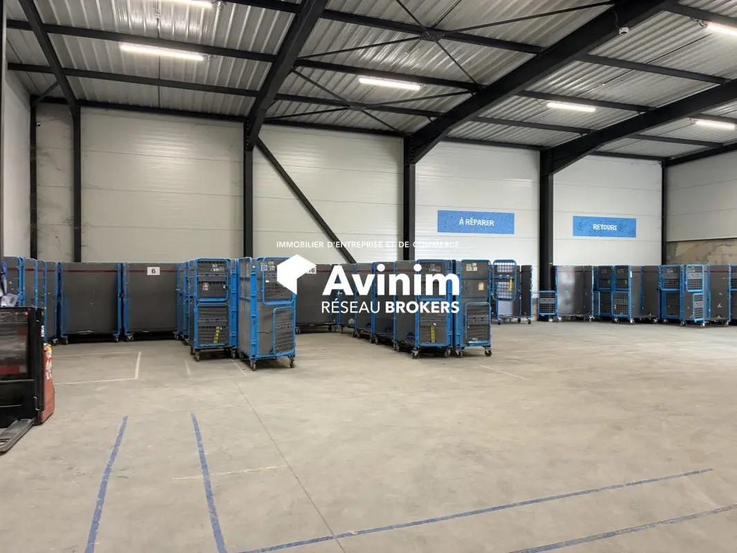 Industrial in Marseille to rent Interior Photo- Image 1 of 16