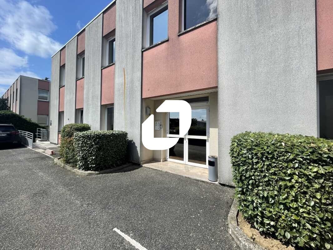 Office in Champlan for sale Building Photo- Image 1 of 16