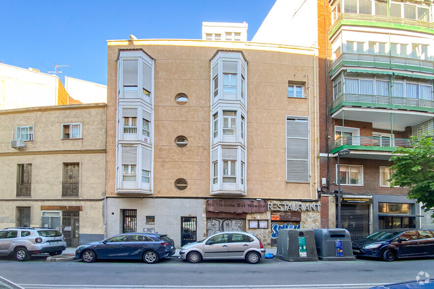 Calle De Cartagena, 55, Madrid, Madrid for rent - Primary Photo - Image 1 of 2