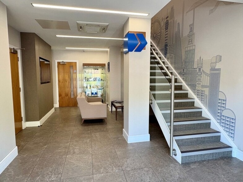 Brymec House, Unit C Redlands, Coulsdon for sale - Interior Photo - Image 3 of 12
