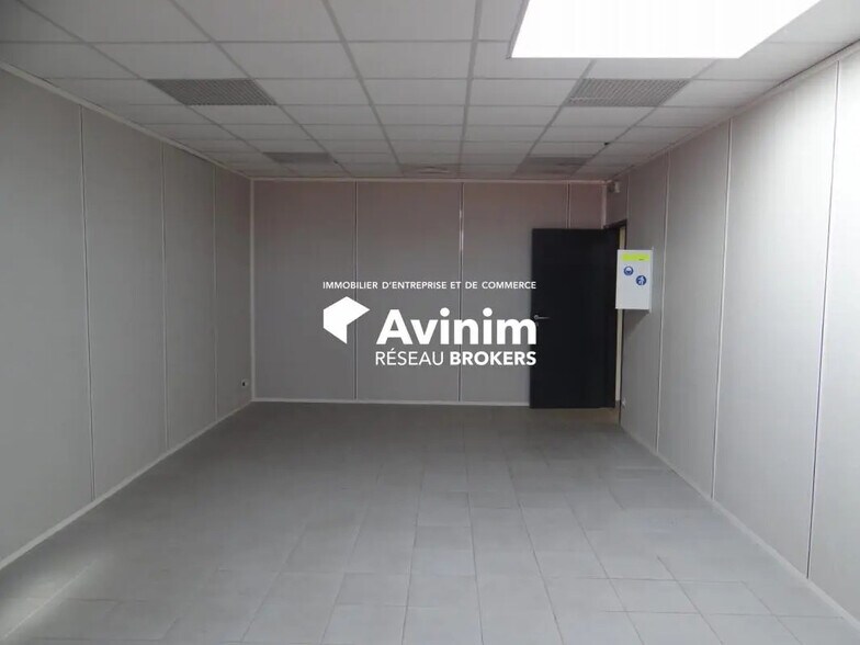 Office in Baillargues to rent - Interior Photo - Image 3 of 10