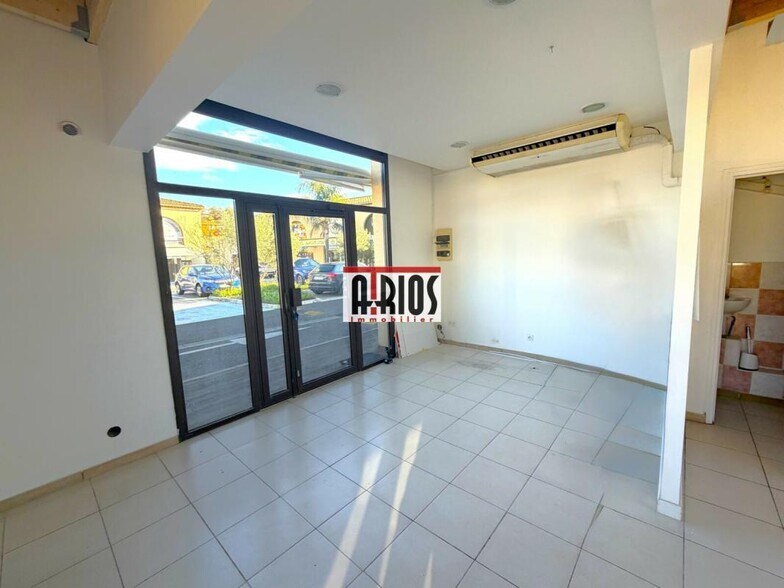 Retail in Ollioules to rent - Interior Photo - Image 2 of 6