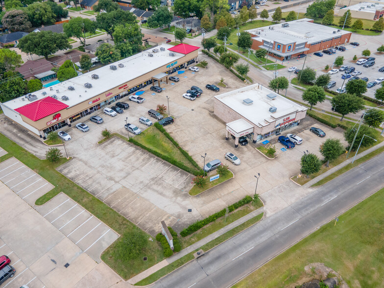 4300-4302 Fairmont Pky, Pasadena, TX for rent - Building Photo - Image 3 of 78