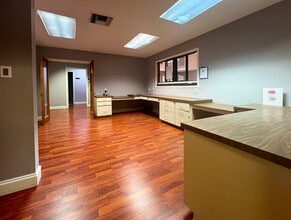 1350 S Orlando Ave, Winter Park, FL for rent Interior Photo- Image 2 of 8