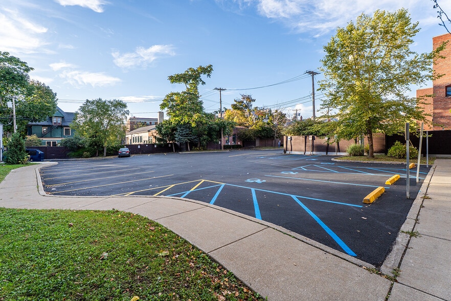 Downtown Buffalo Medical/Office Portfoli portfolio of 3 properties for sale on LoopNet.co.uk - Building Photo - Image 3 of 81