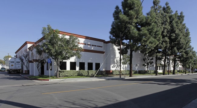 More details for 921 Poinsettia St, Santa Ana, CA - Industrial for Sale