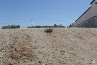 Bear Valley Rd, Hesperia, CA for sale Primary Photo- Image 1 of 1