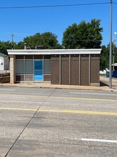 824 S 4th St, Chickasha, OK for sale Building Photo- Image 1 of 1