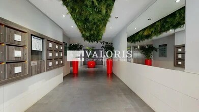 Office in Lyon to rent Interior Photo- Image 1 of 7