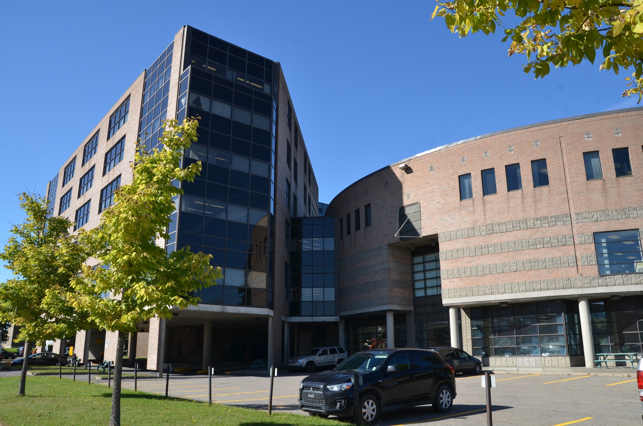 510-550 Boul De L'atrium, Québec, QC for sale Primary Photo- Image 1 of 1