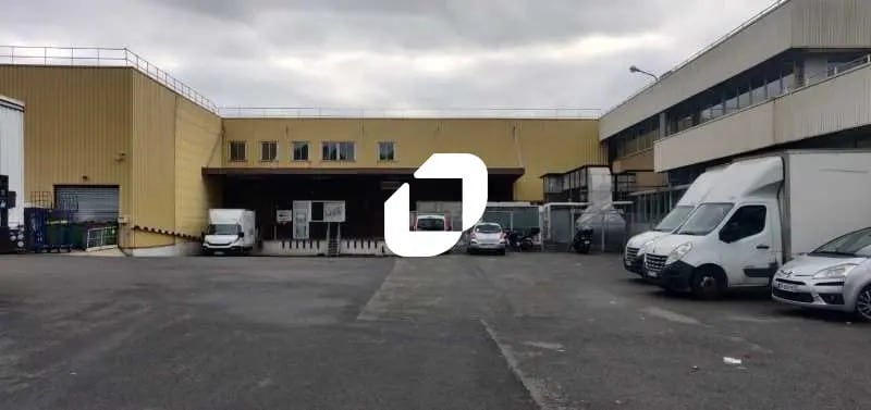 Light Industrial in Bobigny to rent - Building Photo - Image 3 of 15