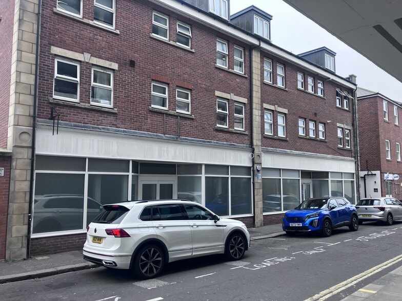 2-6 Buckingham Rd, Worthing to rent - Building Photo - Image 1 of 1