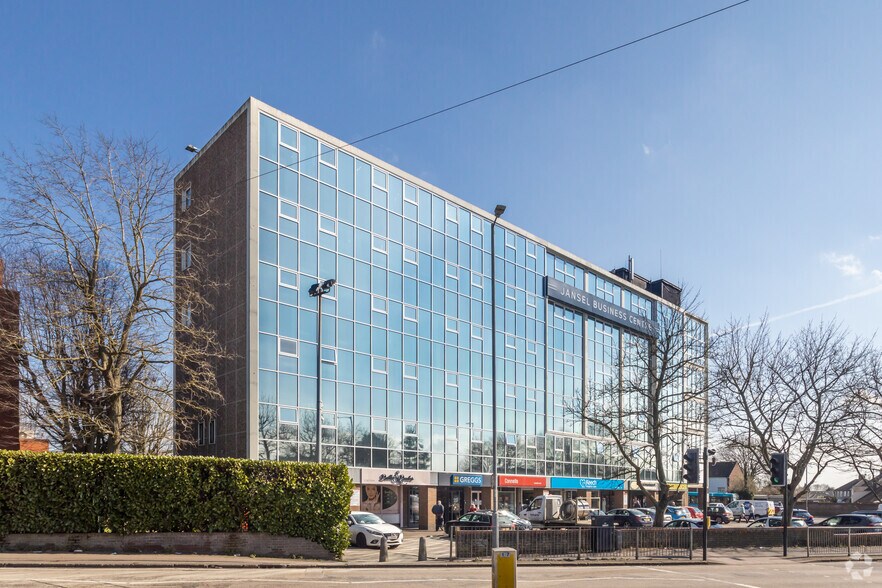 Hitchin Rd, Luton for sale - Primary Photo - Image 1 of 1