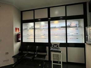 Retail in Madrid, Madrid to rent Interior Photo- Image 2 of 6