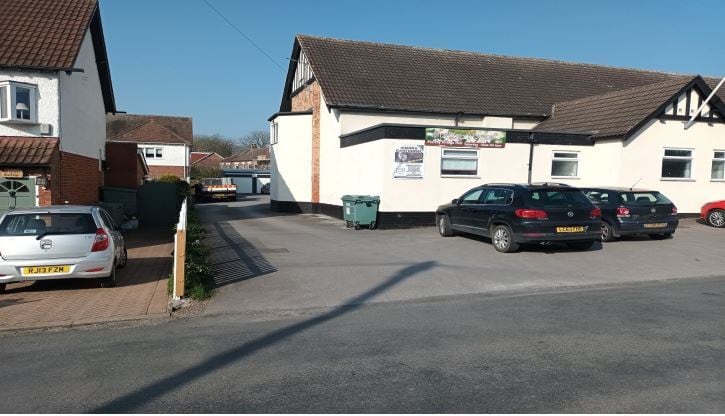 50 Church Rd, North Ferriby for sale - Primary Photo - Image 1 of 1