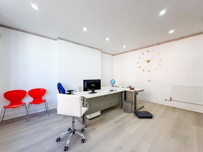 More details for 71A Bethcar St, Ebbw Vale - Office to Rent