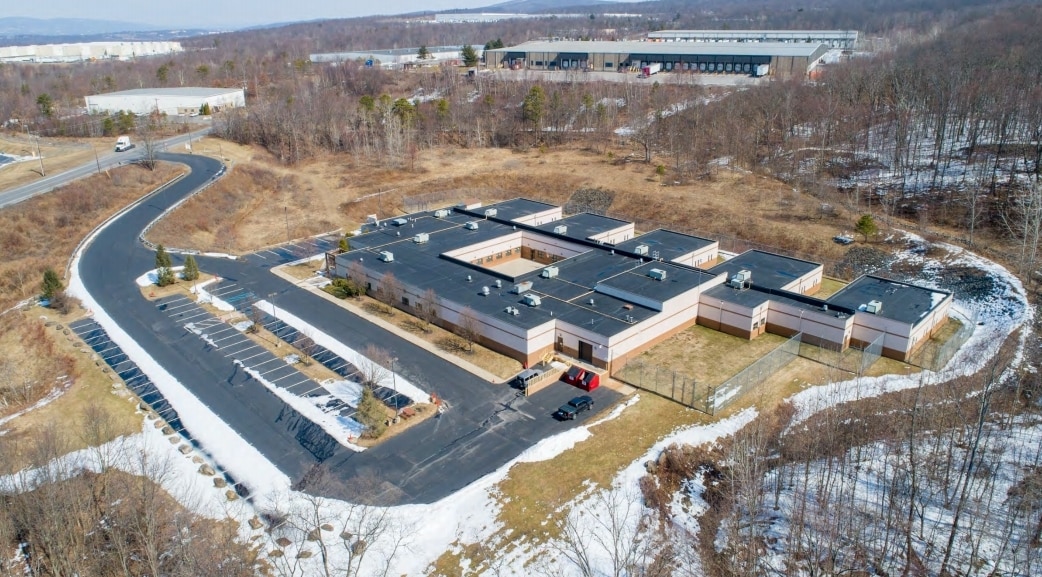 701 Sathers Dr, Pittston Township, PA 18640 UK