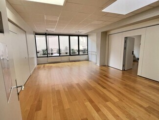 More details for 71 Rue Fondary, Paris - Office to Rent