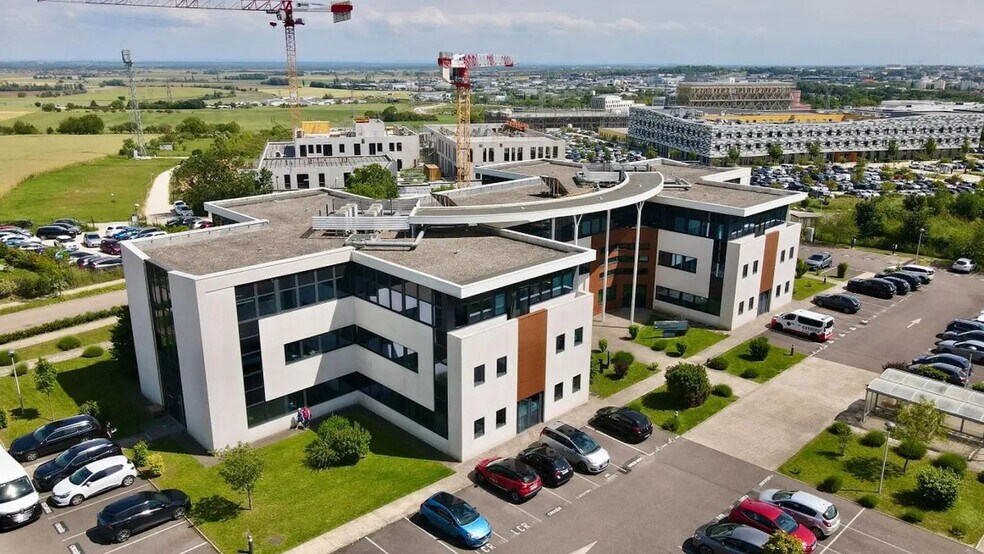 Office in Dijon to rent - Building Photo - Image 3 of 5