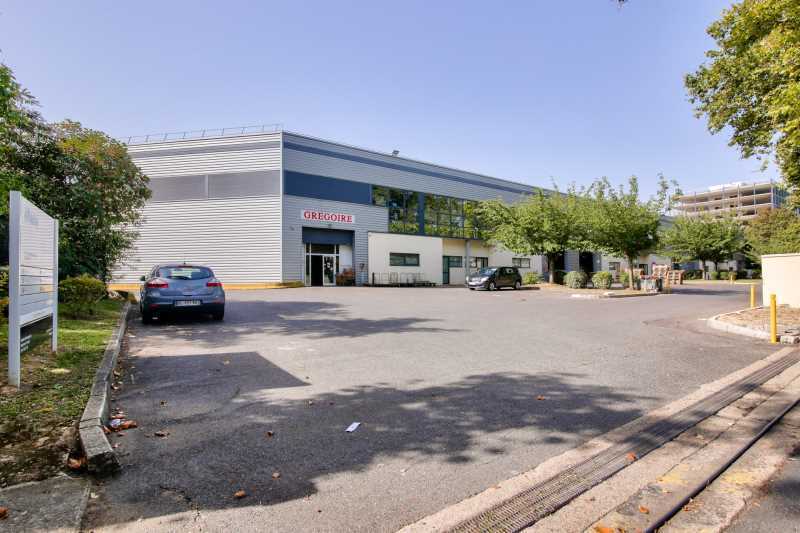 Light Industrial in Le Blanc-Mesnil to rent - Building Photo - Image 1 of 8