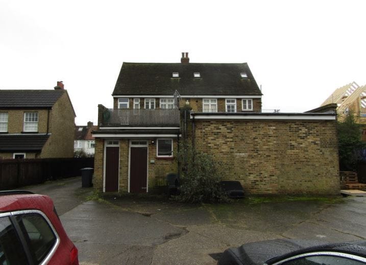 130 Rye Rd, Hoddesdon to rent - Building Photo - Image 2 of 10