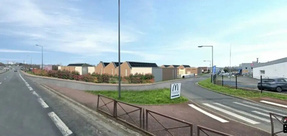 Light Industrial in Cergy to rent Aerial- Image 1 of 3