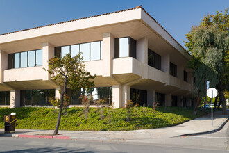 255 Maple Ct, Ventura, CA for sale Primary Photo- Image 1 of 1