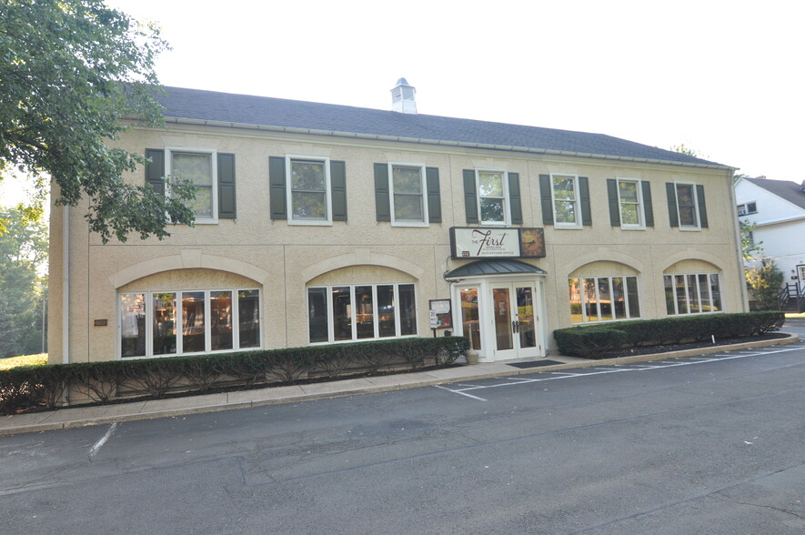 275 S Main St, Doylestown, PA for rent - Building Photo - Image 1 of 3