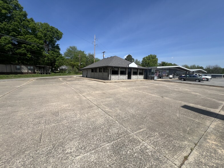 824 S Broadway St, Poteau, OK for rent - Building Photo - Image 3 of 42