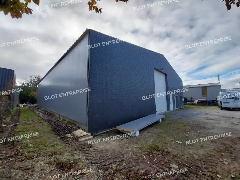 Location Local d'activités 500 m² - Photo 1