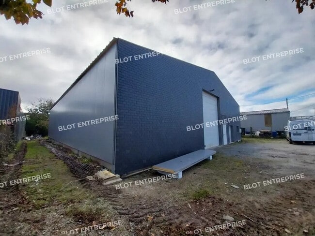 Location Local d'activités 500 m²