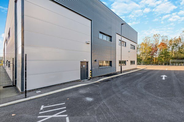 Hall Ave, Ashford to rent Building Photo- Image 1 of 13