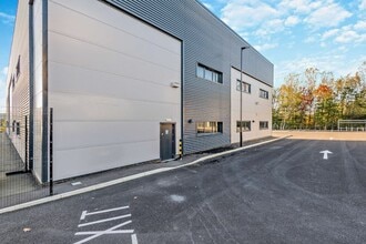 Hall Ave, Ashford to rent Building Photo- Image 1 of 13