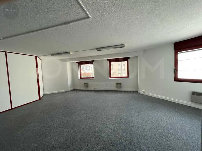 Office in Lyon to rent - Interior Photo - Image 3 of 8