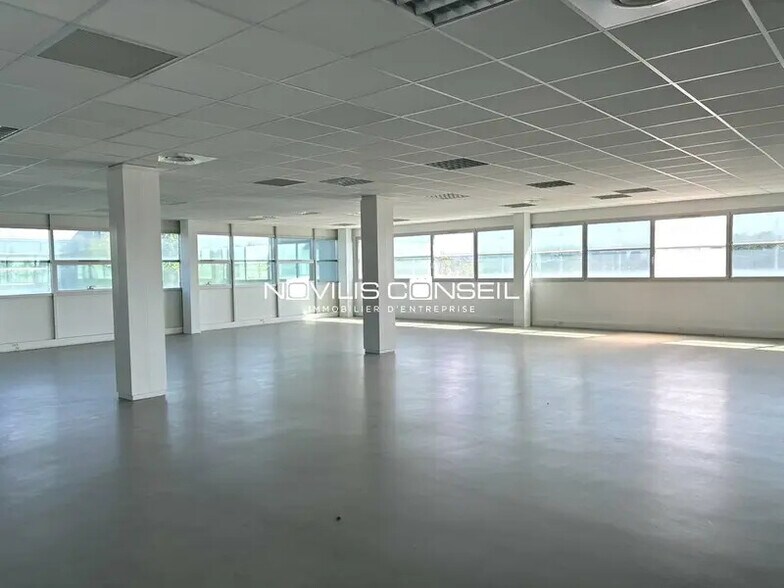Office in Labège to rent - Interior Photo - Image 2 of 26