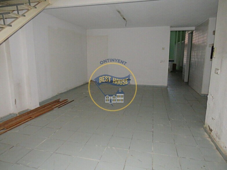 Retail in Ontinyent, Valencia to rent - Building Photo - Image 1 of 11