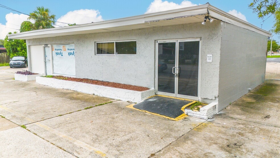 7736 Lem Turner Rd, Jacksonville, FL for sale - Building Photo - Image 1 of 6